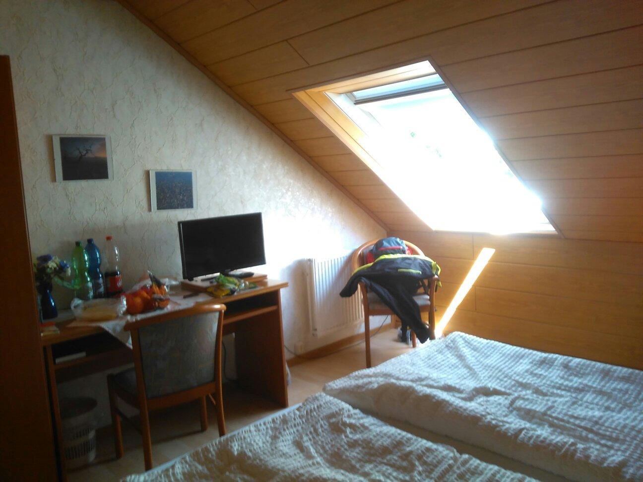Hotel Kurmainzer-Eck-客卧