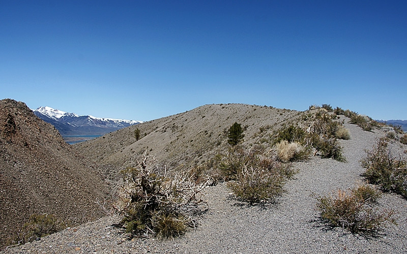 利韦宁旅游景点-Panum Crater