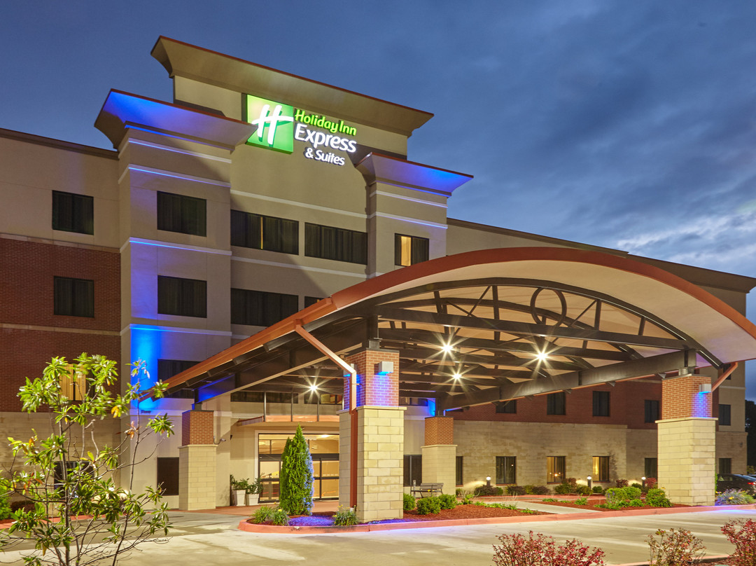 Holiday Inn Express & Suites Columbia Univ Area - Hwy 63 By IHG主图