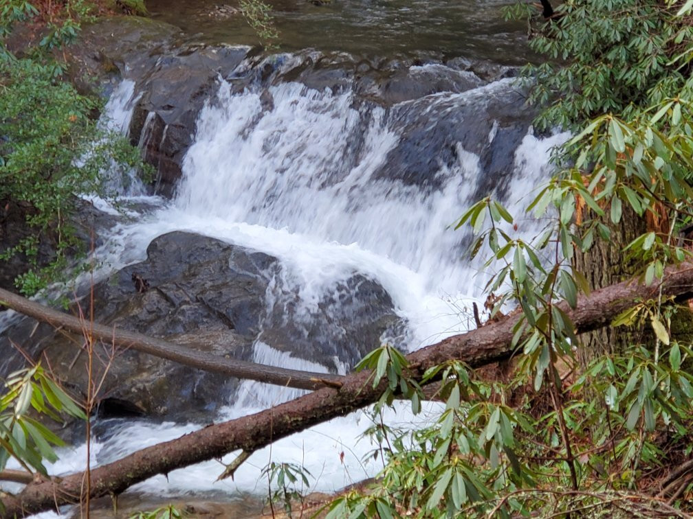 Raven Cliff Falls-海伦必去景点
