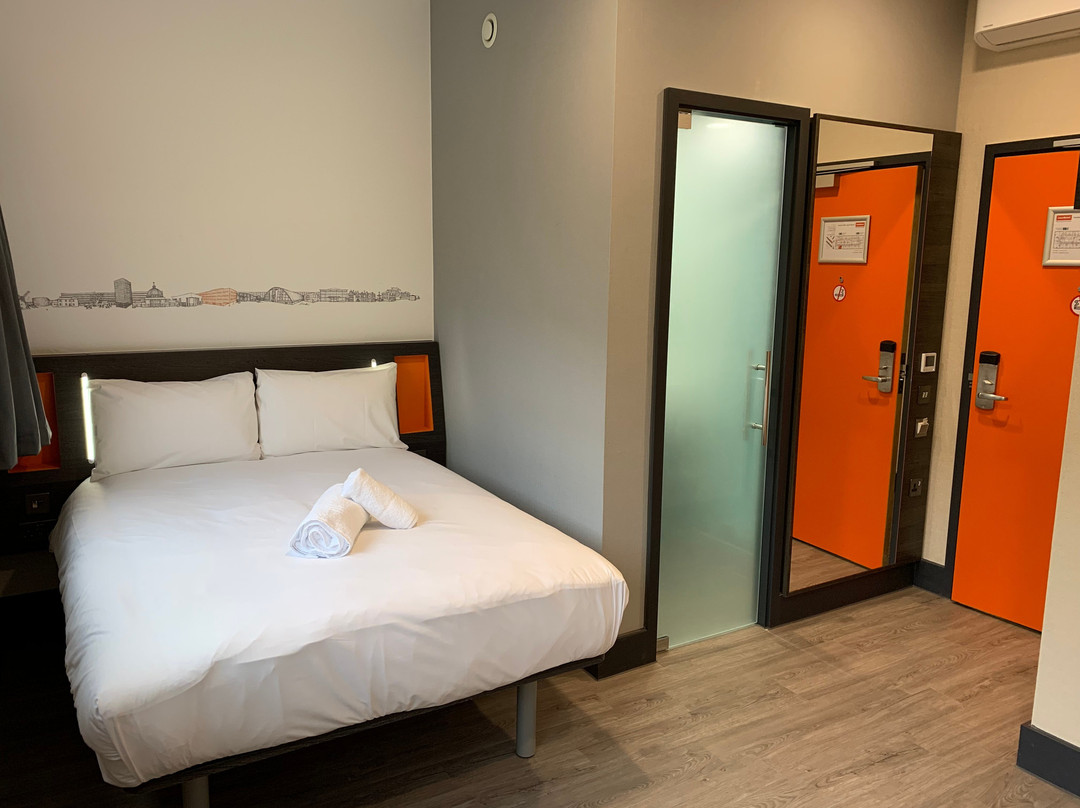 easyHotel Milton Keynes Central