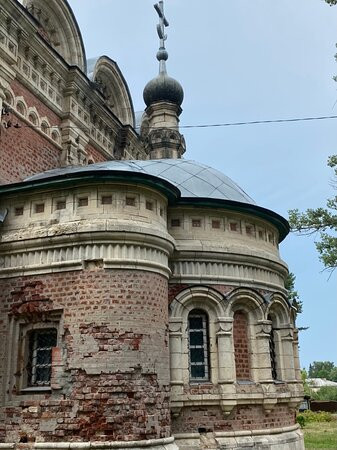 Temple of the Holy Martyr Queen Aleksandra景点图片