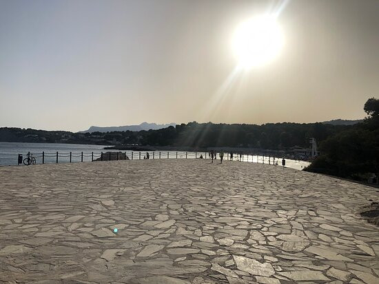 Playa de l'Ampolla景点图片