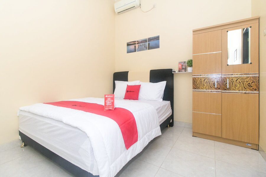 RedDoorz Syariah near Stasiun Madiun