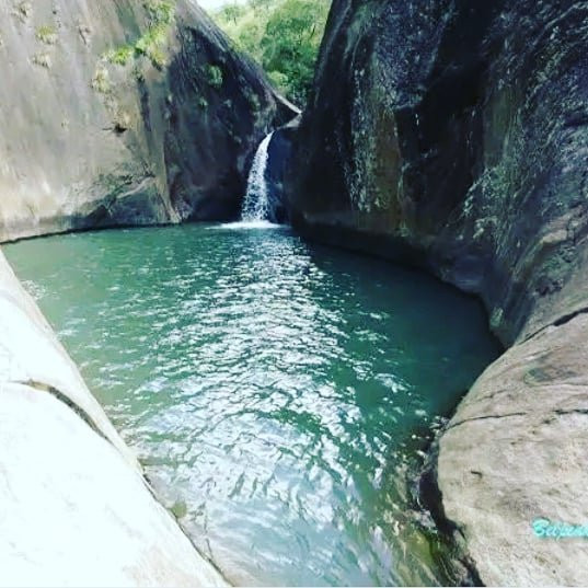 Pahanthudawa Waterfall景点图片