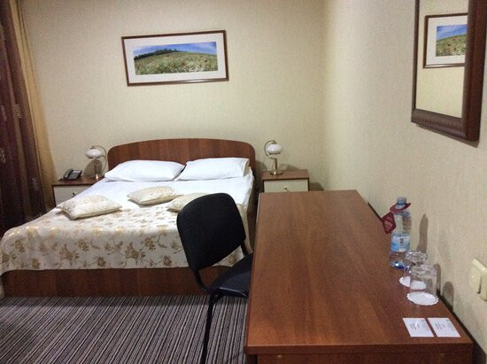 雅阁商务酒店主图
