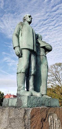Emigrant Monument-Karlshamn必去景点