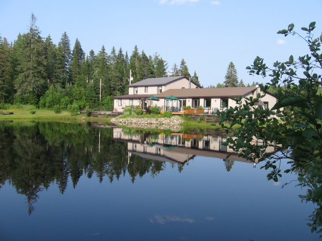 Auberge au Phil de l'Eau-官方