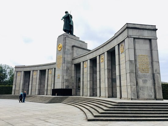 Sowjetisches Ehrenmal Schönholzer Heide-柏林必去景点