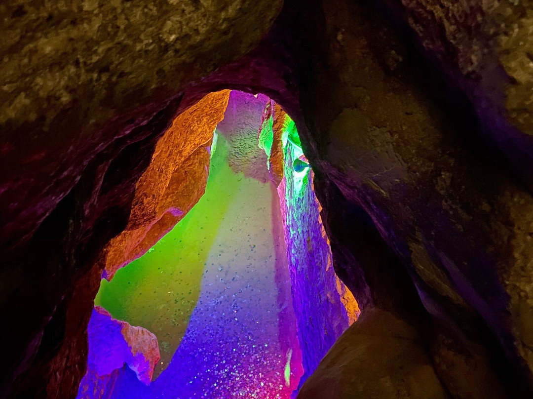 Skyline Caverns景点图片