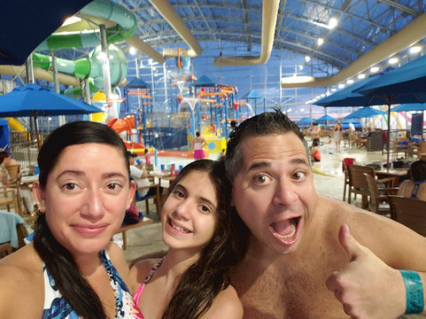 Epic Waters Indoor Waterpark-大草原城必去景点