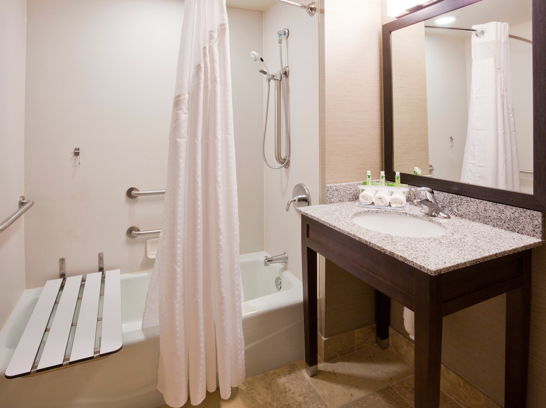 Holiday Inn Express & Suites Willmar By IHG主图