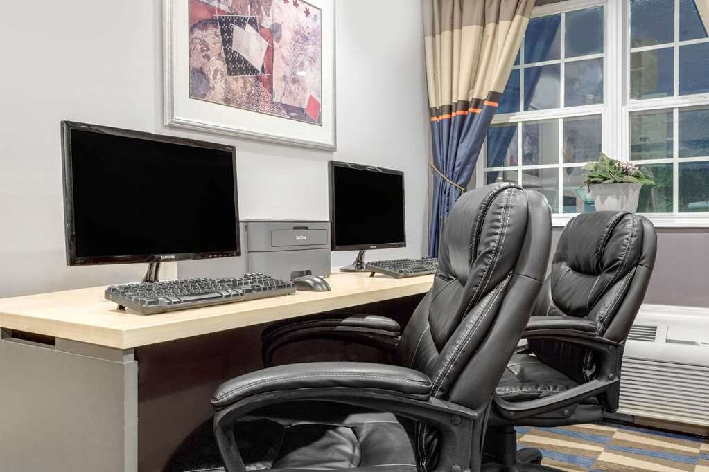 Microtel Inn & Suites by Wyndham Bremen主图