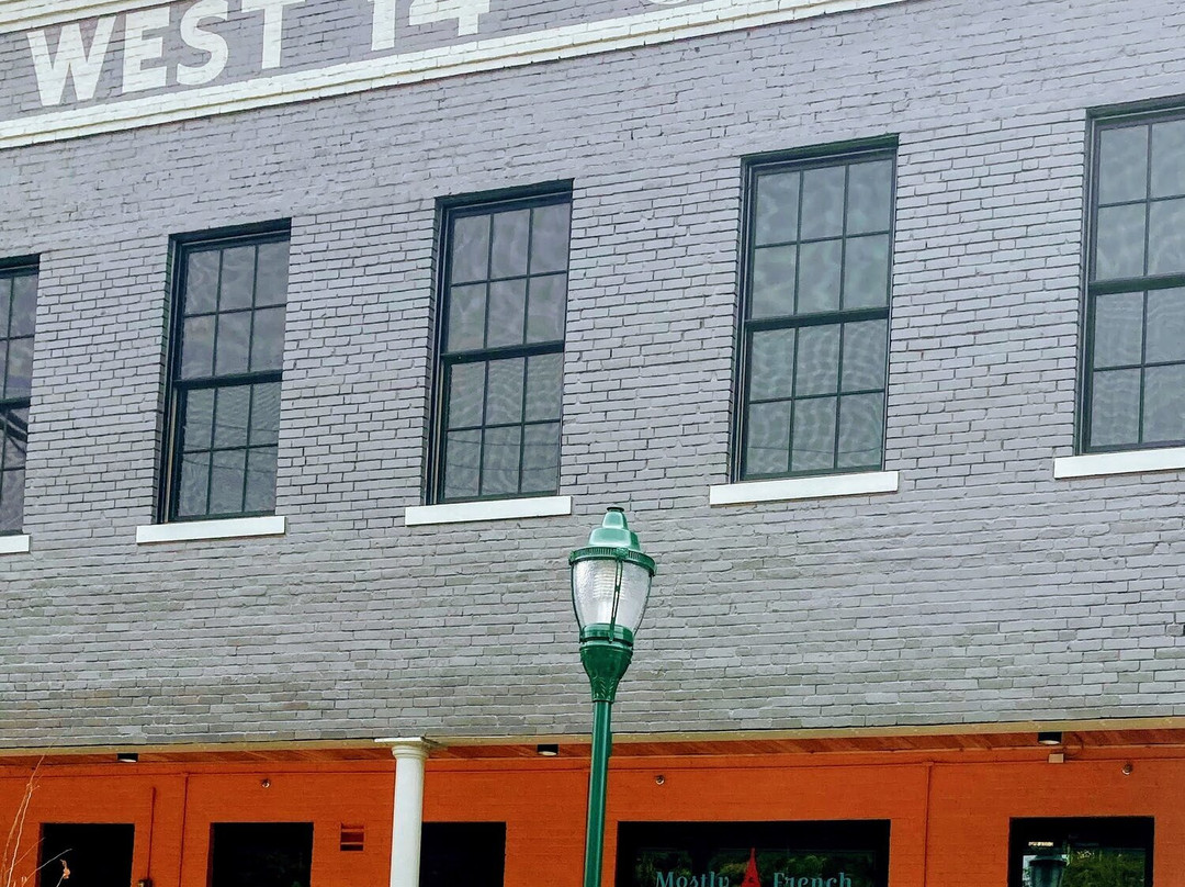 Mostly  French-查塔努加必去景点