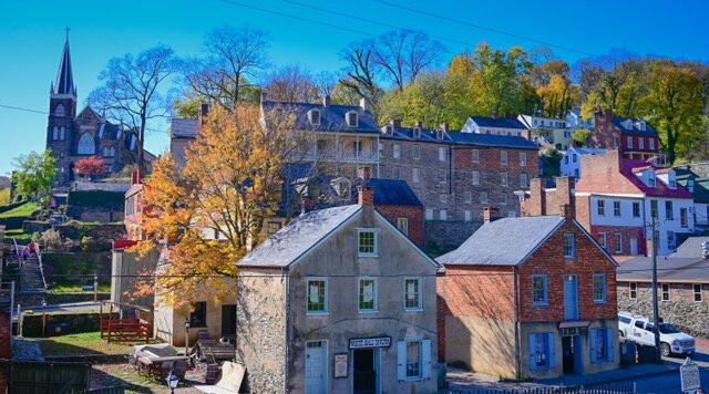 White Hall Tavern-哈泊斯费里必去景点