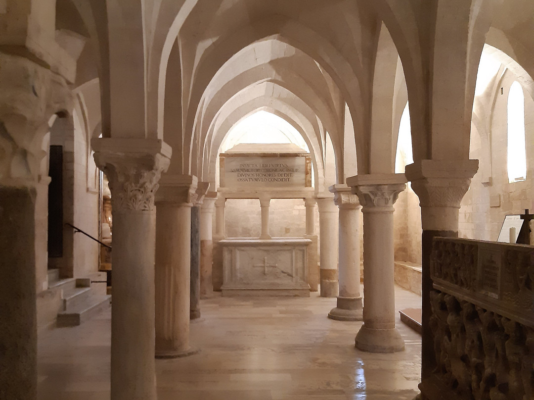 Cattedrale San Leopardo-奥西莫必去景点