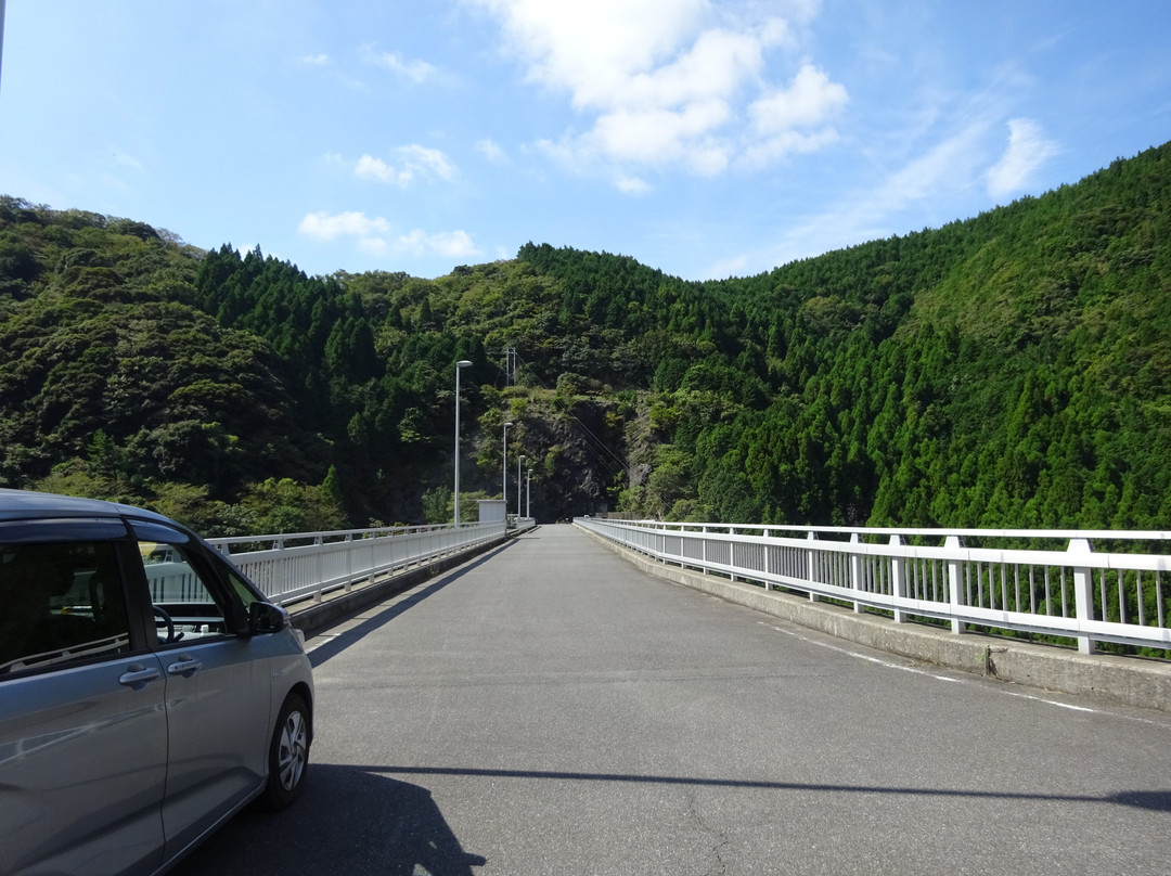 Yuzuruha Dam Park景点图片