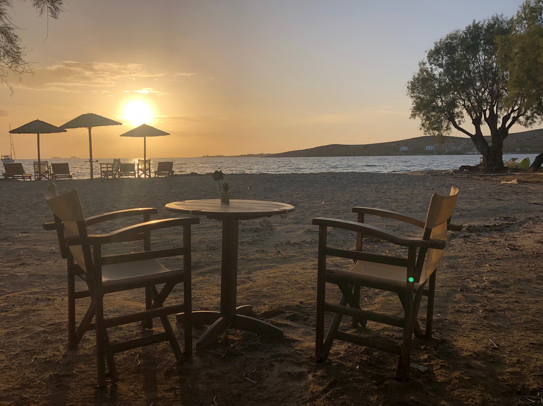 Livadia Beach-帕罗奇亚必去景点