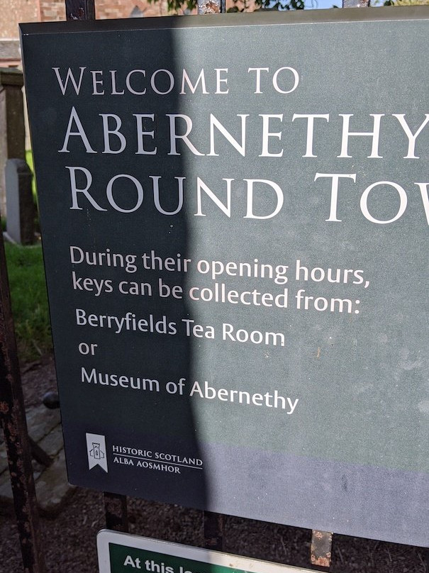 Abernethy Round Tower景点图片
