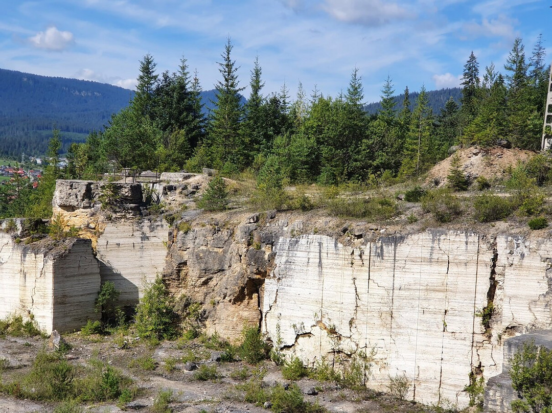 Travertine Quarry景点图片