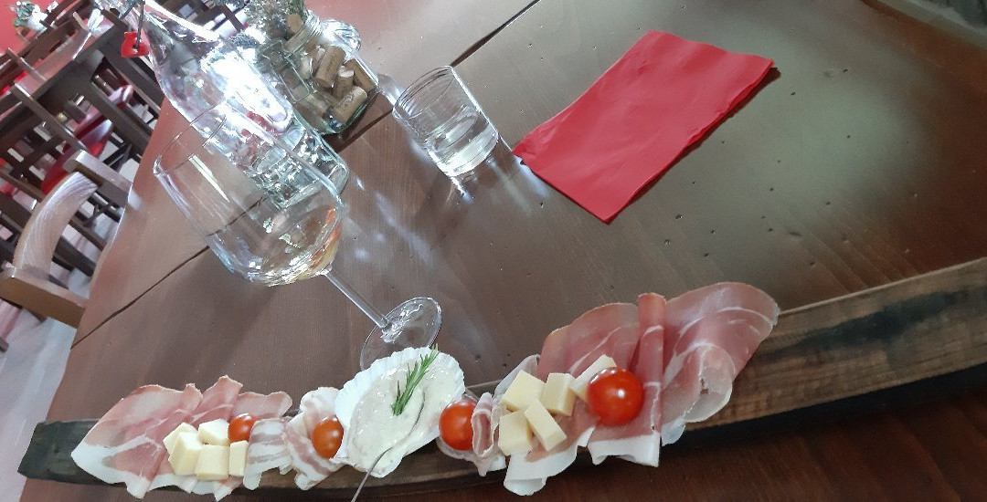 Vina Montis &  Eko Laura景点图片