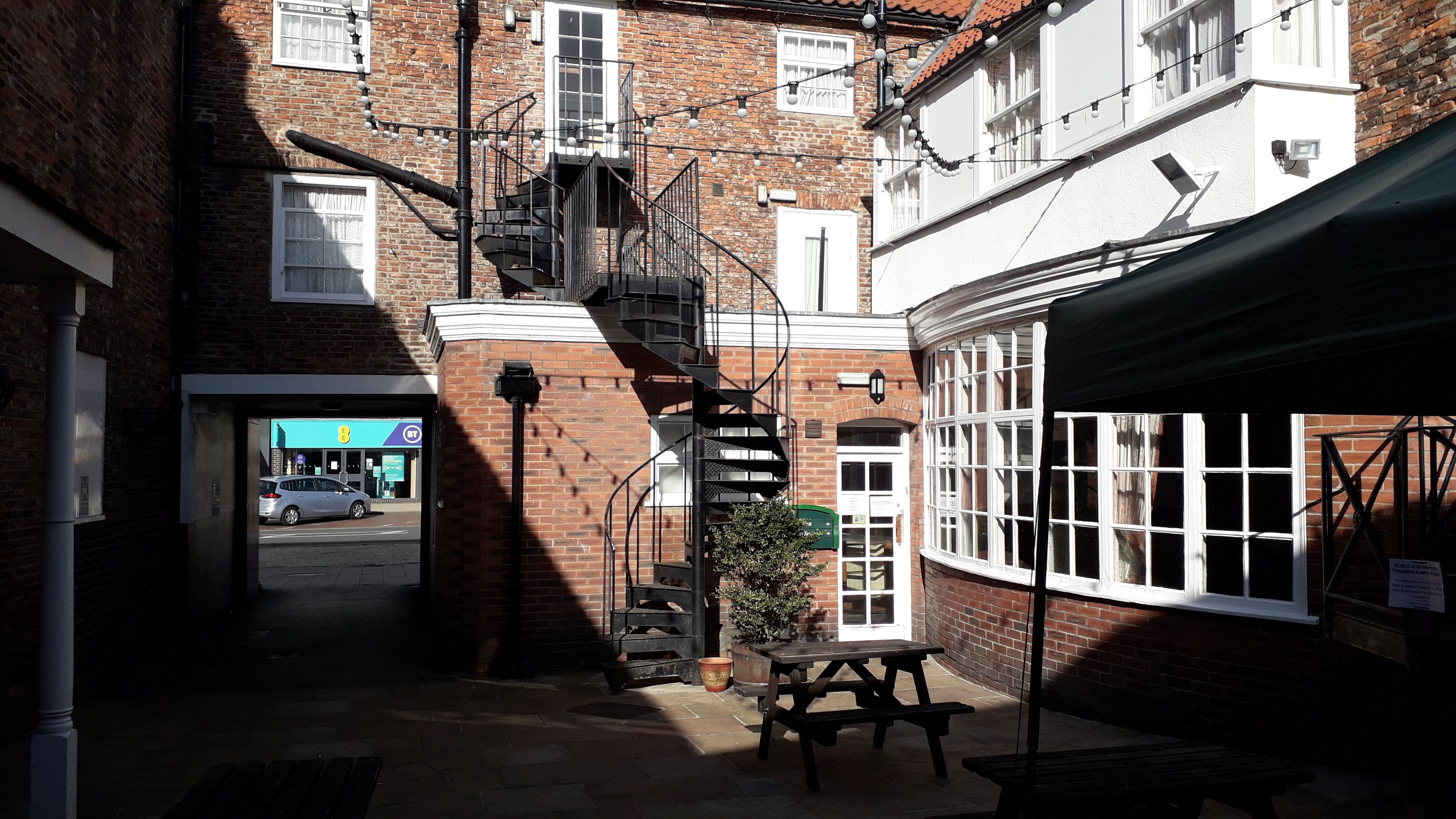 The Golden Lion Hotel-浴室