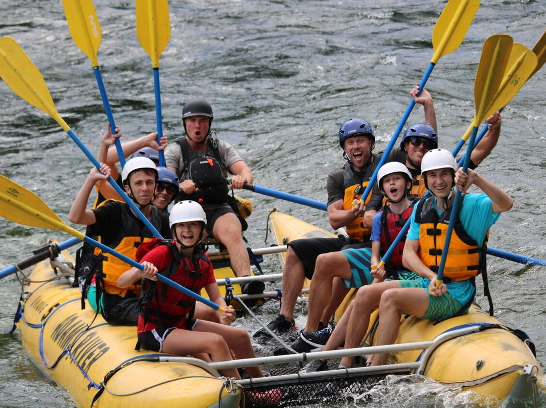 Adams River Rafting景点图片