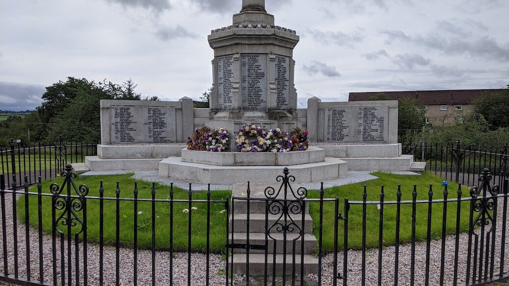 Larkhall War Memorial景点图片