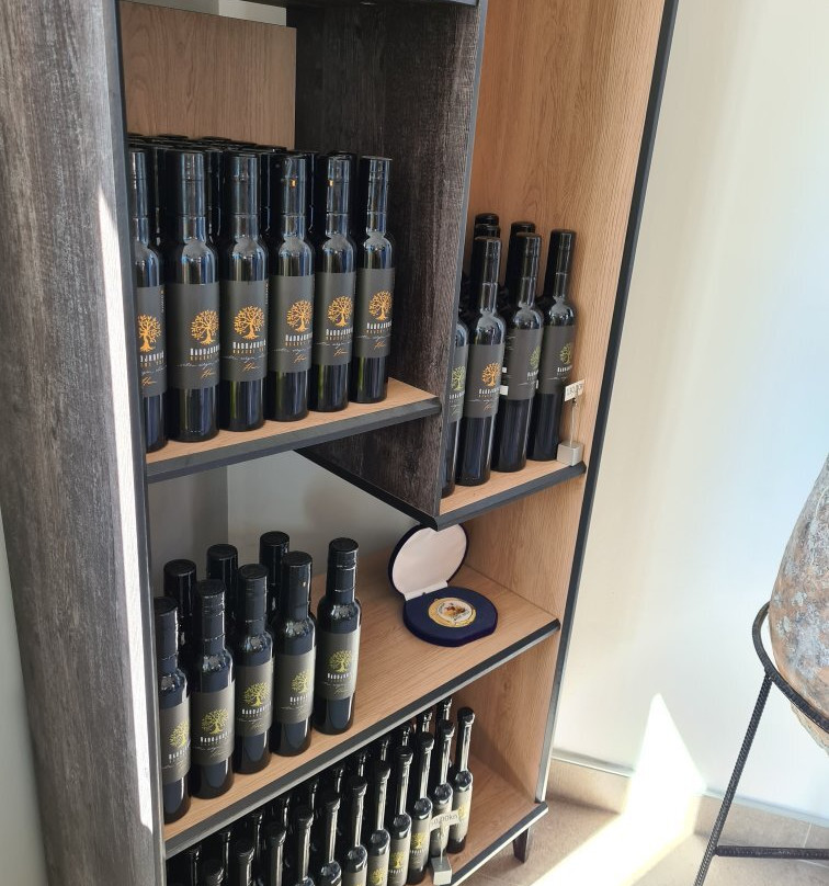 Olive oil tasting Radojkovic-Bogomolje必去景点