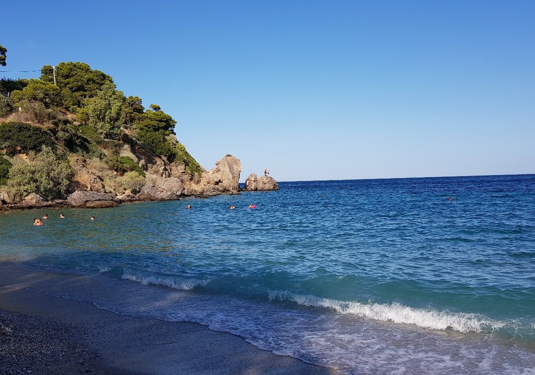 Erotospilia beach-Porto Rafti必去景点