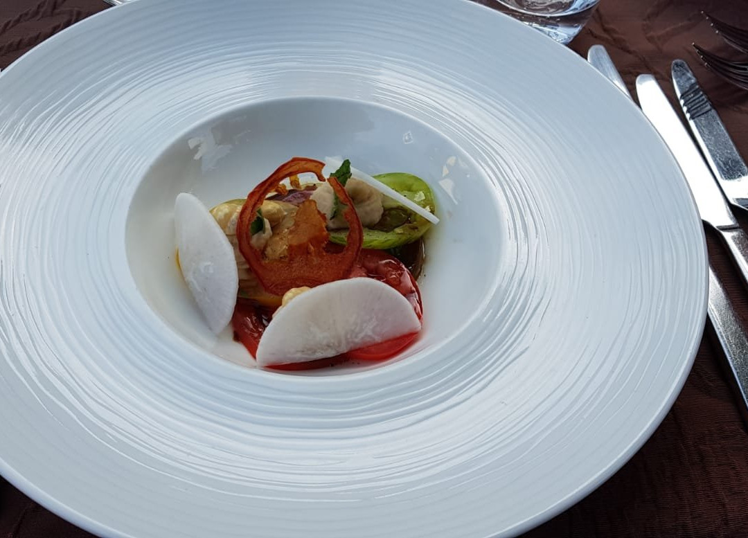 野玫瑰酒店主图