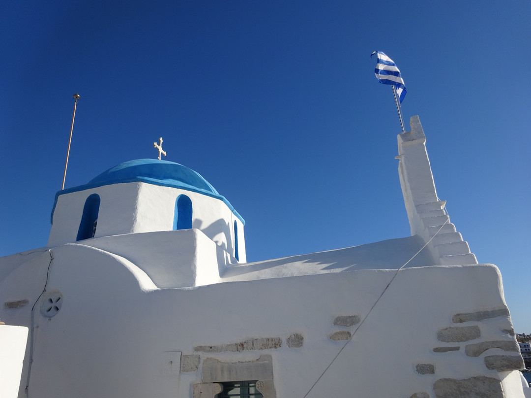 Ιερός Ναός Αγίου Κωνσταντίνου-帕罗奇亚必去景点