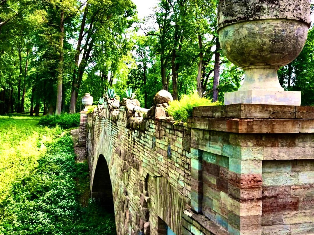 Ruinny Bridge景点图片