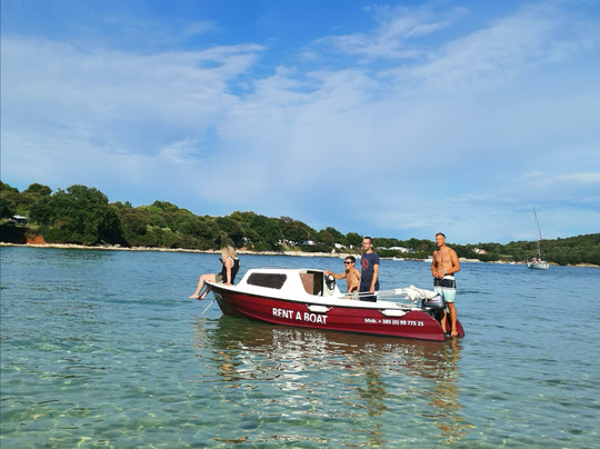 Rent a boat Pula-普拉必去景点