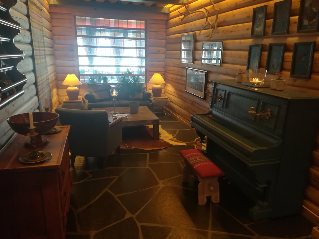葛洛特里赫耶尔酒店主图
