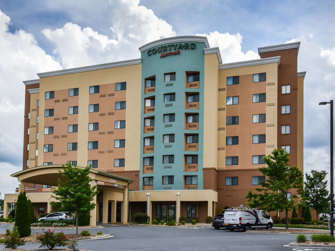 Courtyard by Marriott Charlotte Concord主图