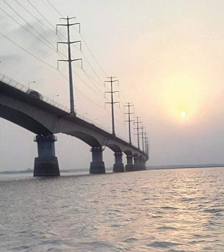 Jamuna River Side景点图片