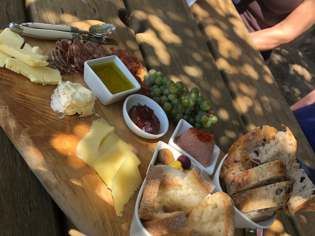 Cherry Tree Hill Vineyard-Sutton Forest必去景点