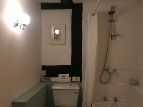 The Poppy House主图