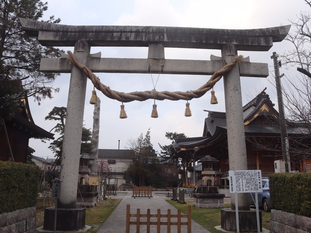 Suwa Shrine景点图片