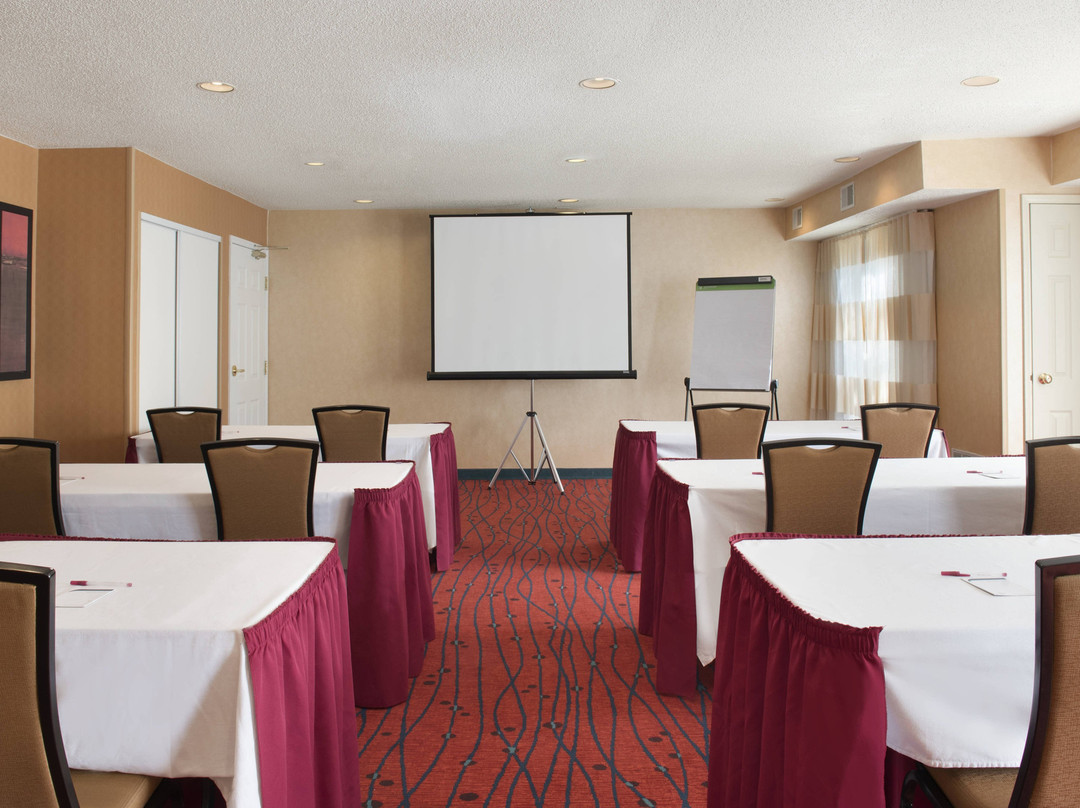 Residence Inn by Marriott Rockford主图