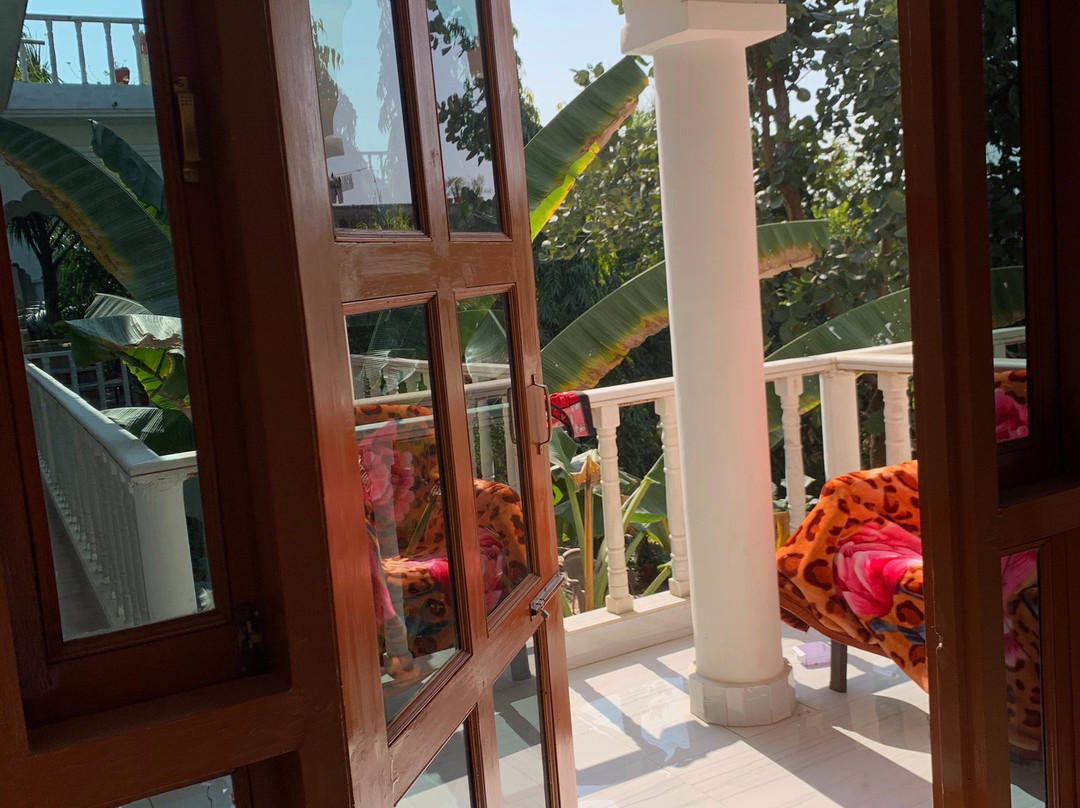 伊莎贝尔宫酒店主图