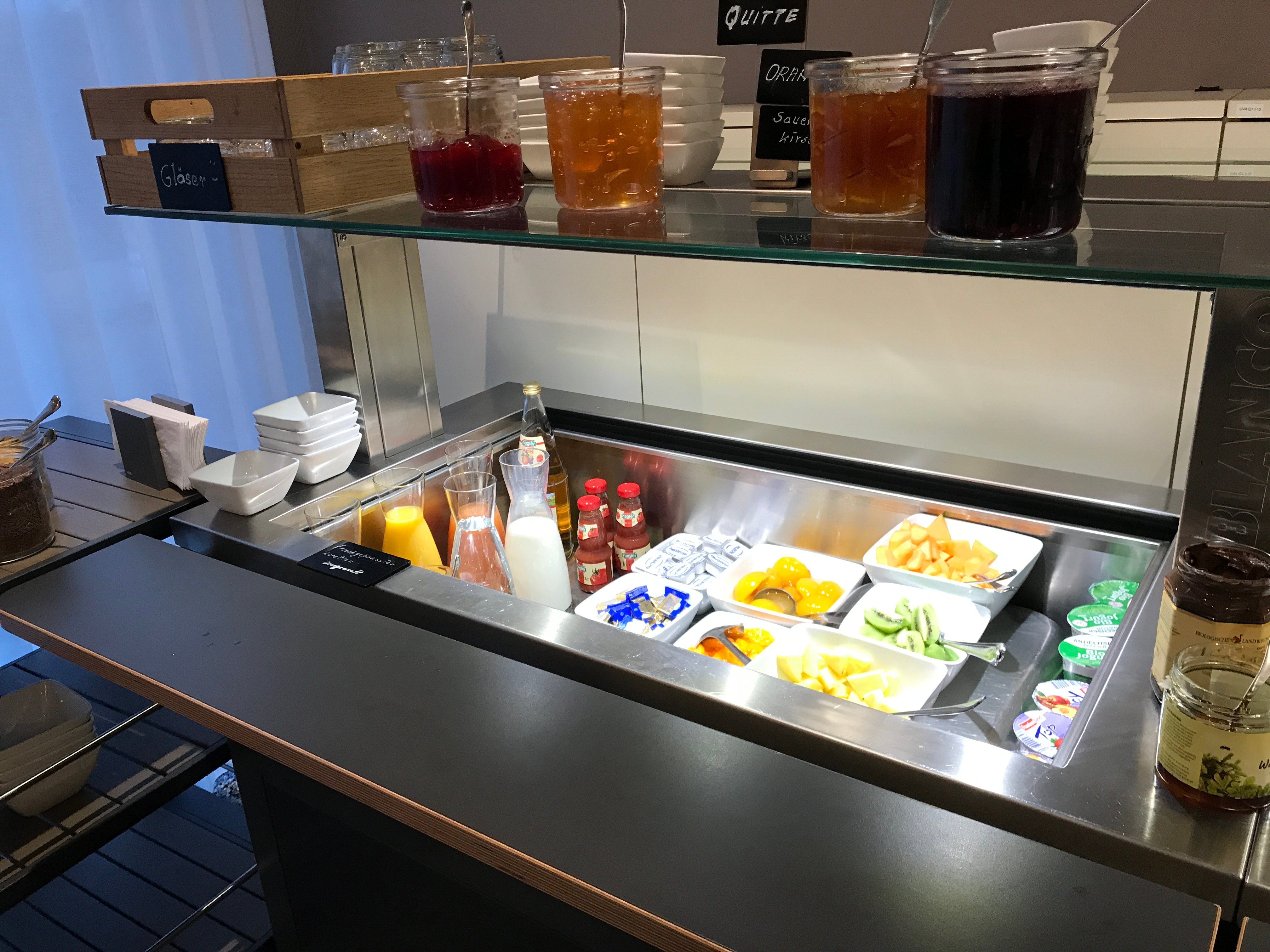 AVIA酒店-餐饮