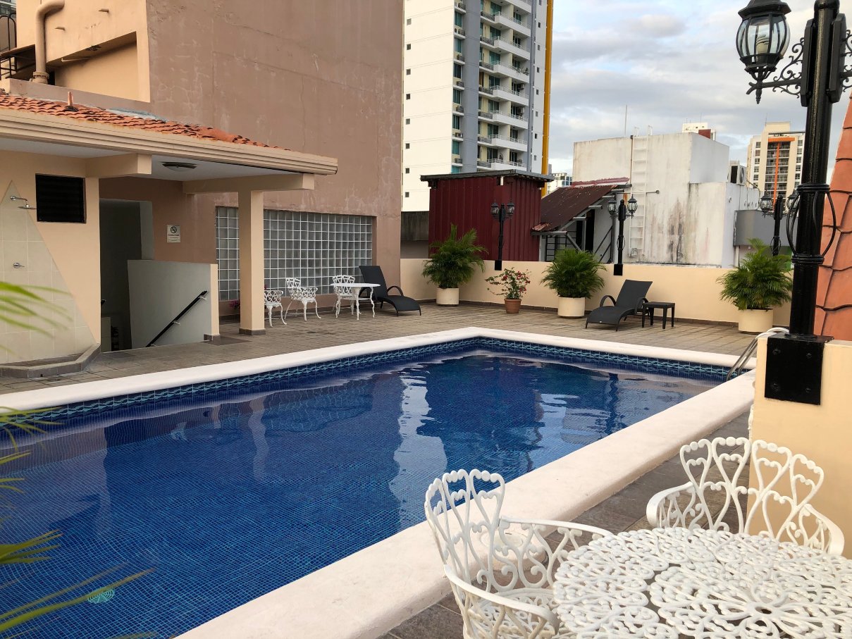 珊瑚套房酒店-泳池