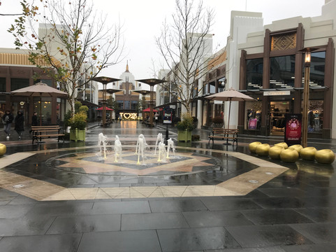 比斯特上海购物村-上海市必去景点