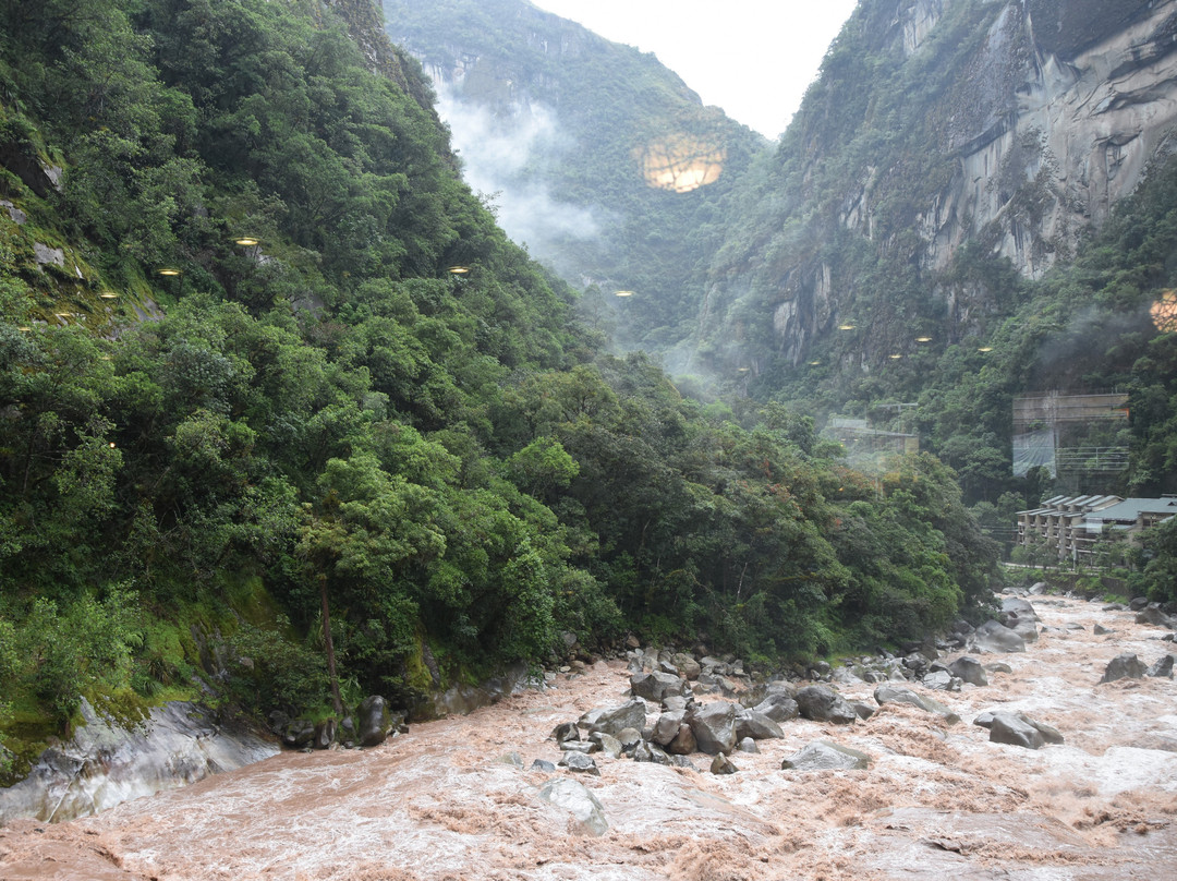卡萨得索尔麦池皮池酒店主图