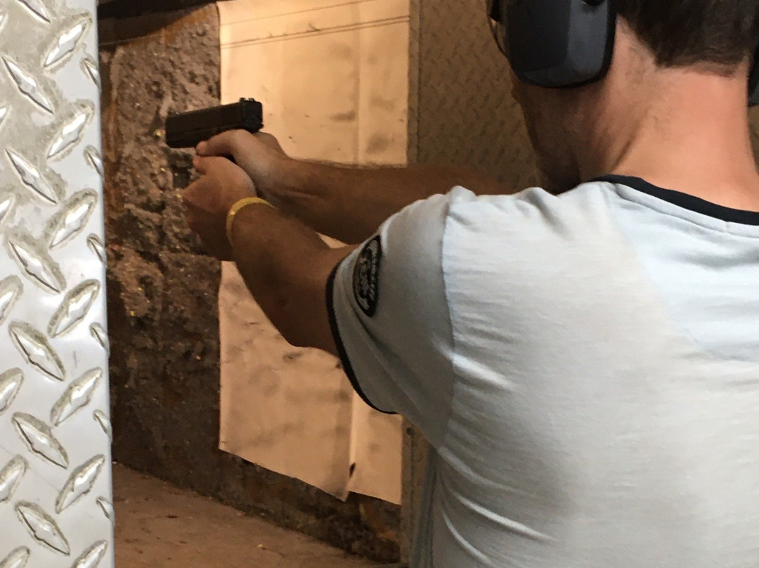 Kiffney's Firearms and Indoor Range-拉哥岛必去景点