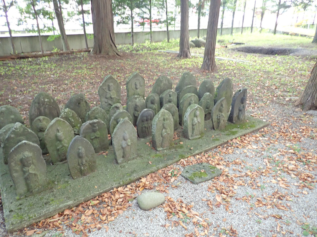 Gozanoishi Shrine-茅野市必去景点