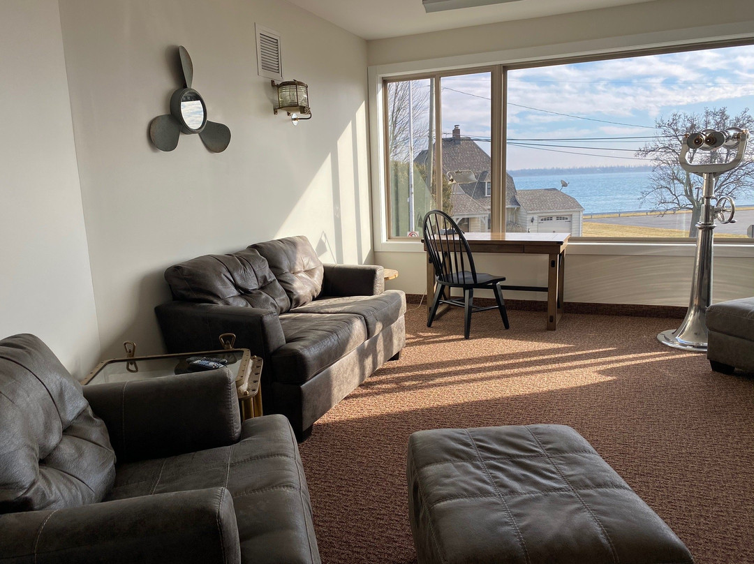 Inn on Water Street主图