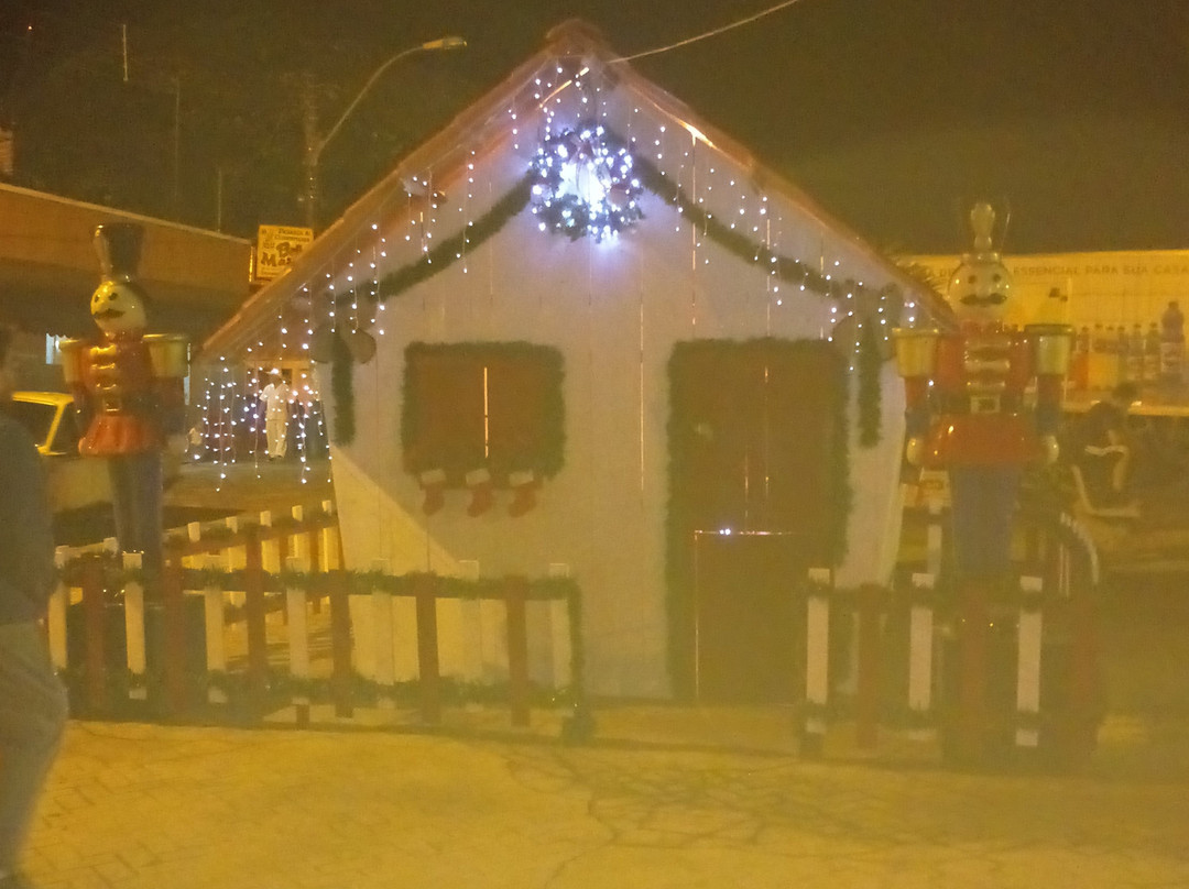 Prça Virgílio de Melo Franco-Bueno Brandao必去景点